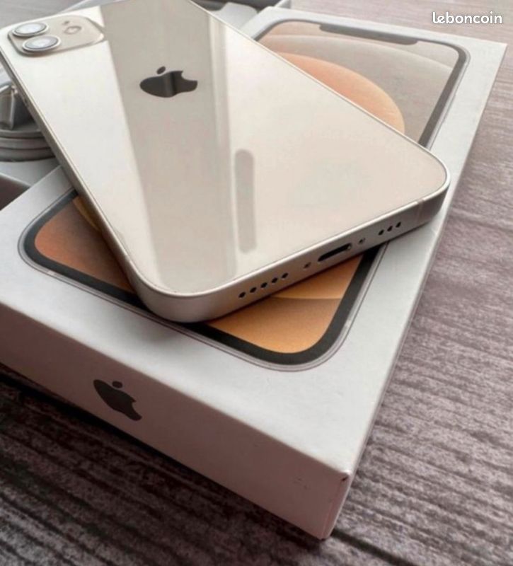 IPhone 12 (image 3)