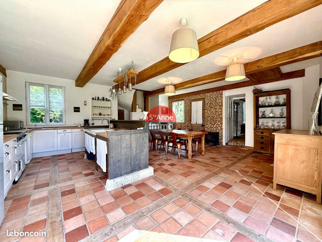 Maison 7 pièces 190 m² · à Coullemelle · 190 m² · 169 900 €