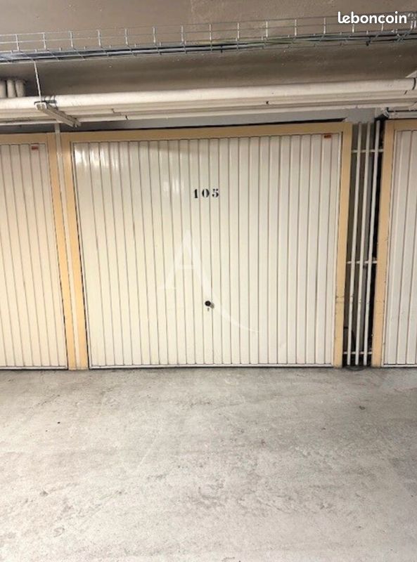 Parking 1 pièce · à Paris · 245 €/mois