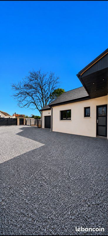 Maison 6 pièces 115 m² · à Ussy · 115 m² · 290 000 €