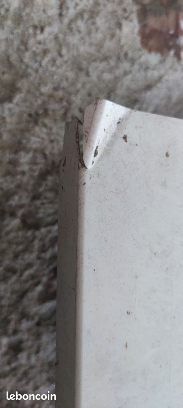 Porte avec grosse serrure et renfort (image 4)