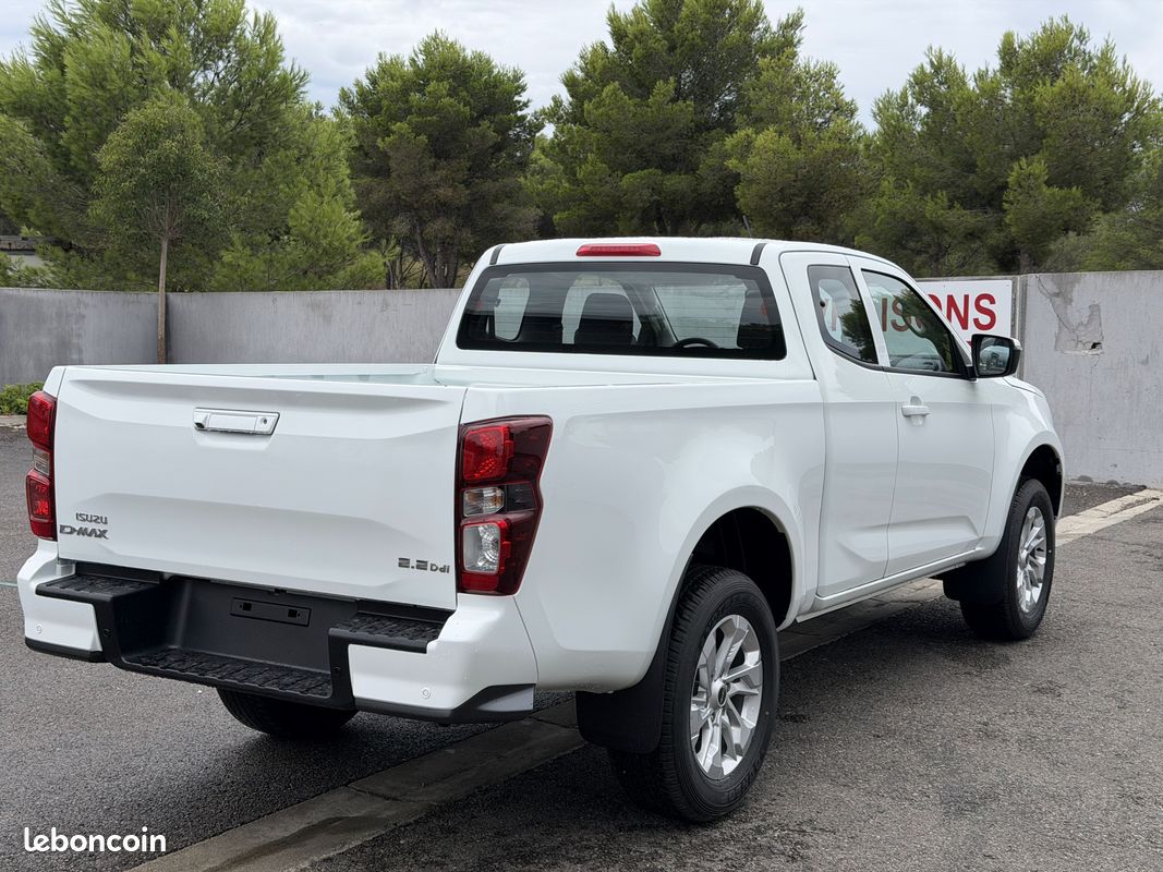 Isuzu D-Max Space Cab (Space 2+2) Evolution 2.2 Ddi BVA — Neuf 2026 - Pas de malus (image 6)