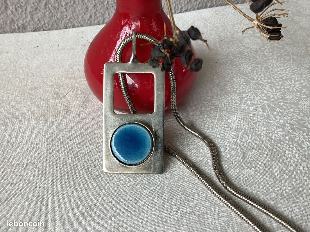 Collier Vintage En Métal Argenté Et Céramique – Occasion – Style Rétro