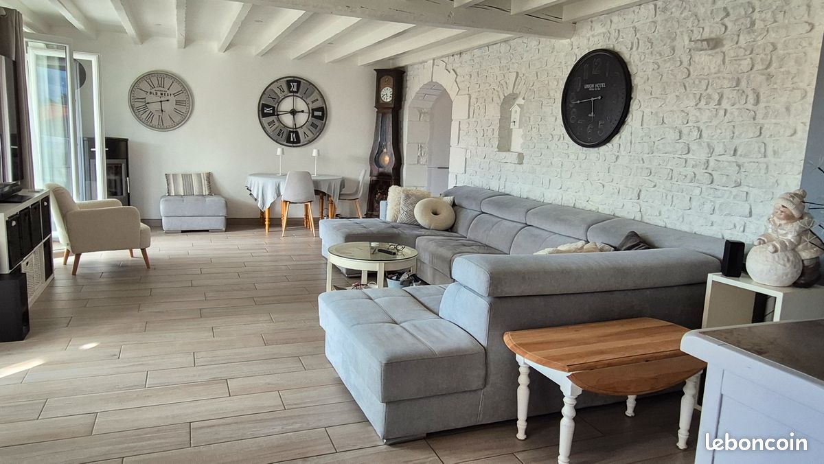 Maison 8 pièces 190 m² · à Échiré · 190 m² · 340 000 €