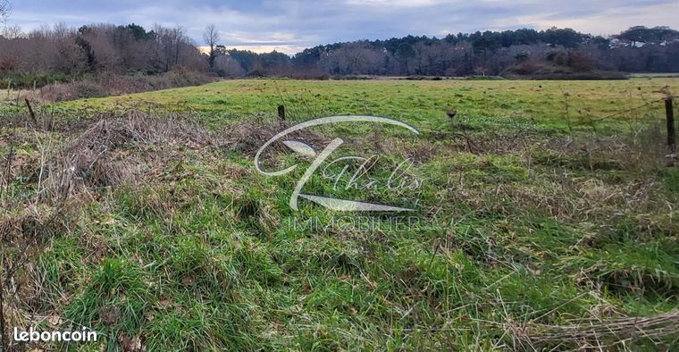 Terrain 700 m² Laruscade