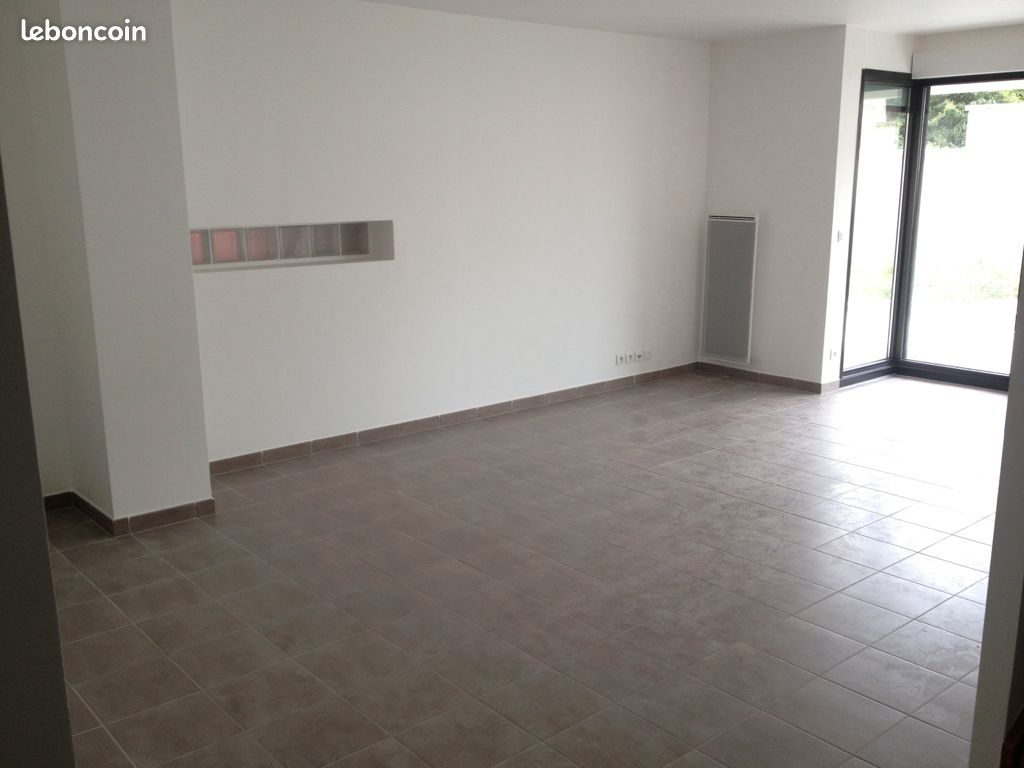 Appartement a louer  - 3 pièce(s) - 77 m2 - Surfyn