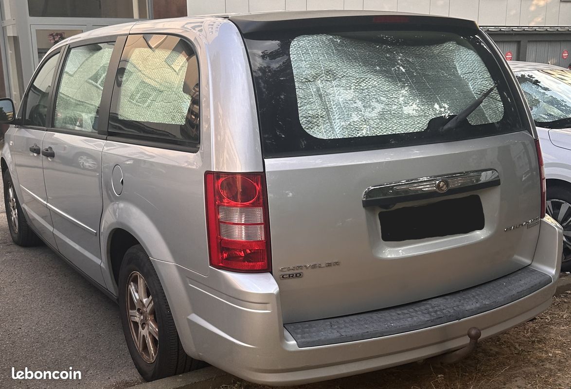 Vend Chrysler grand voyageur 2.8 (image 2)