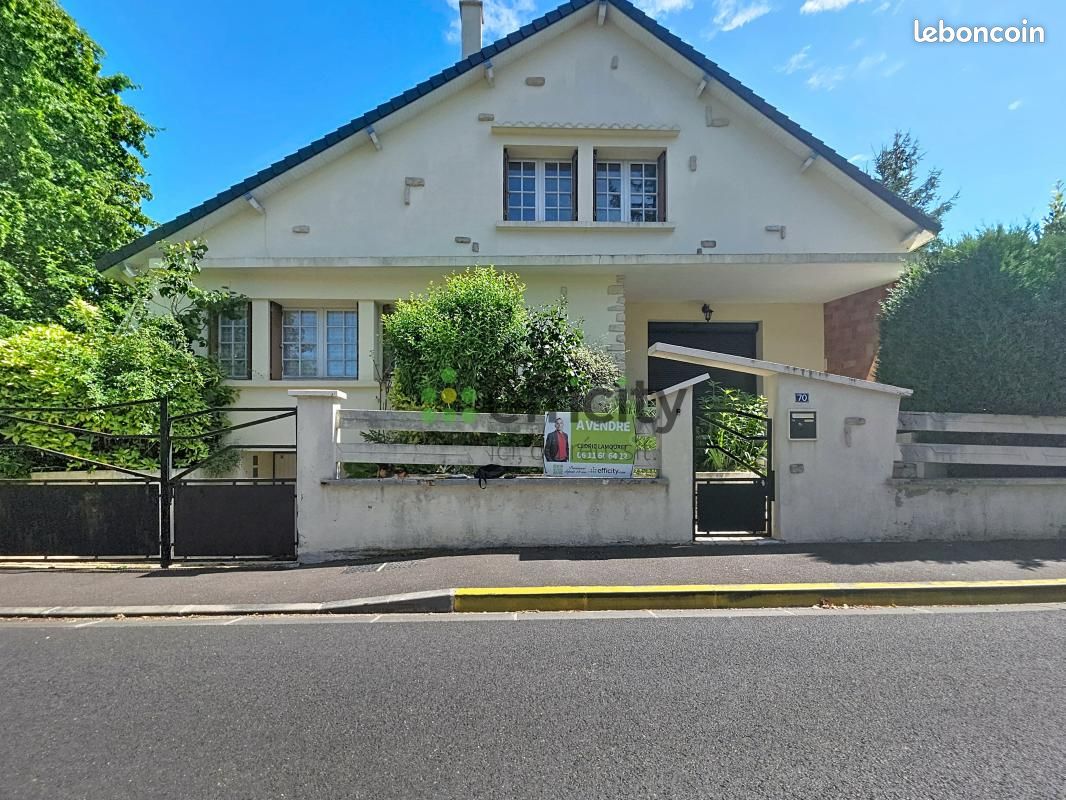 Maison 6 pièces 220 m² · à Le Plessis-Trévise · 220 m² · 499 900 €