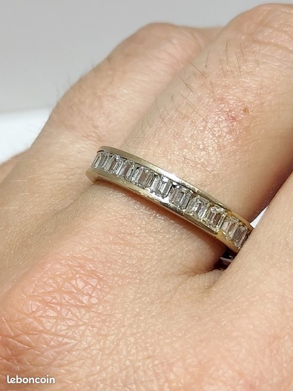 Bague Alliance tour complet diamants tailles Émeraude, or 18ct