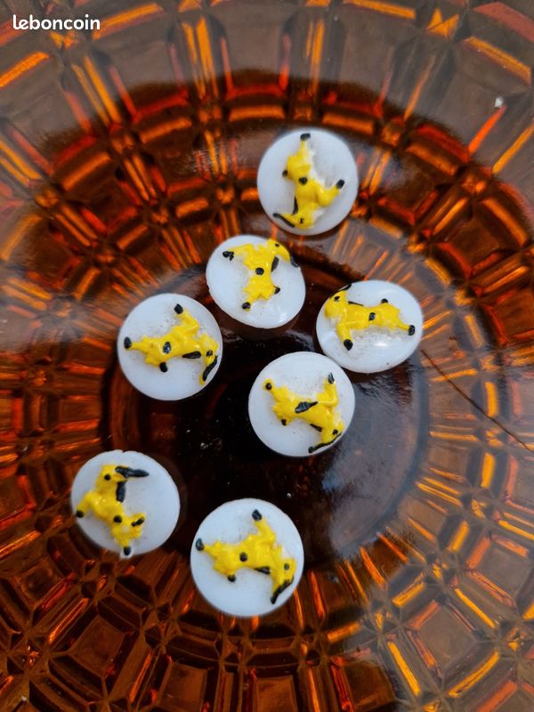 Bouton Ancien En Verre Jaune - Pour Couture Vintage Ou Décoration - Occasion - Origine France
