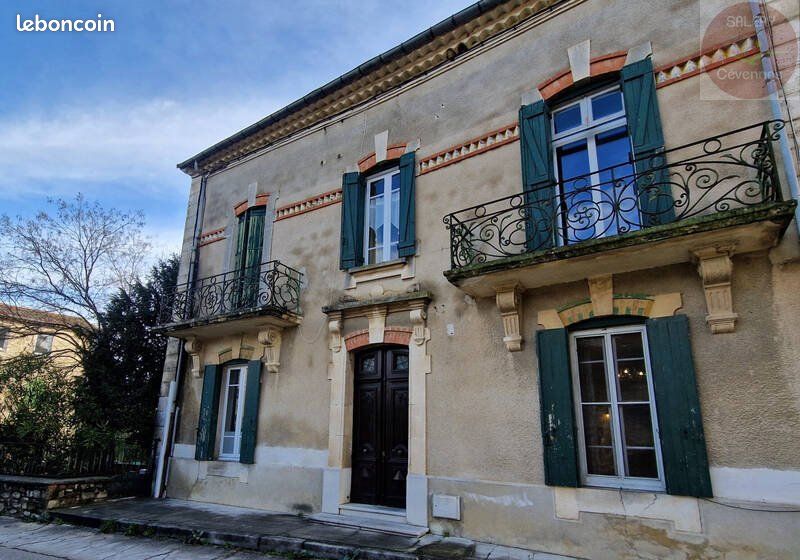 Maison 5 pièces 130 m² · à Canaules-Et-Argentières · 130 m² · 250 000 €