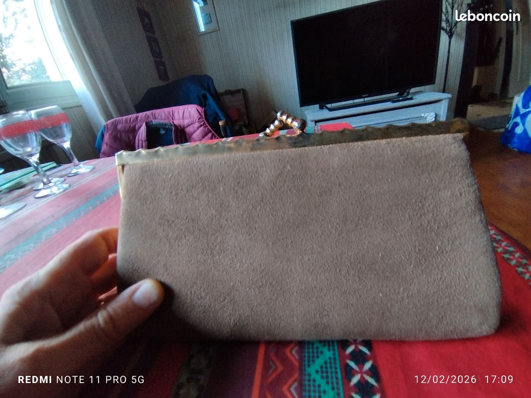 Pochette en daim vintage marron clair (image 1)