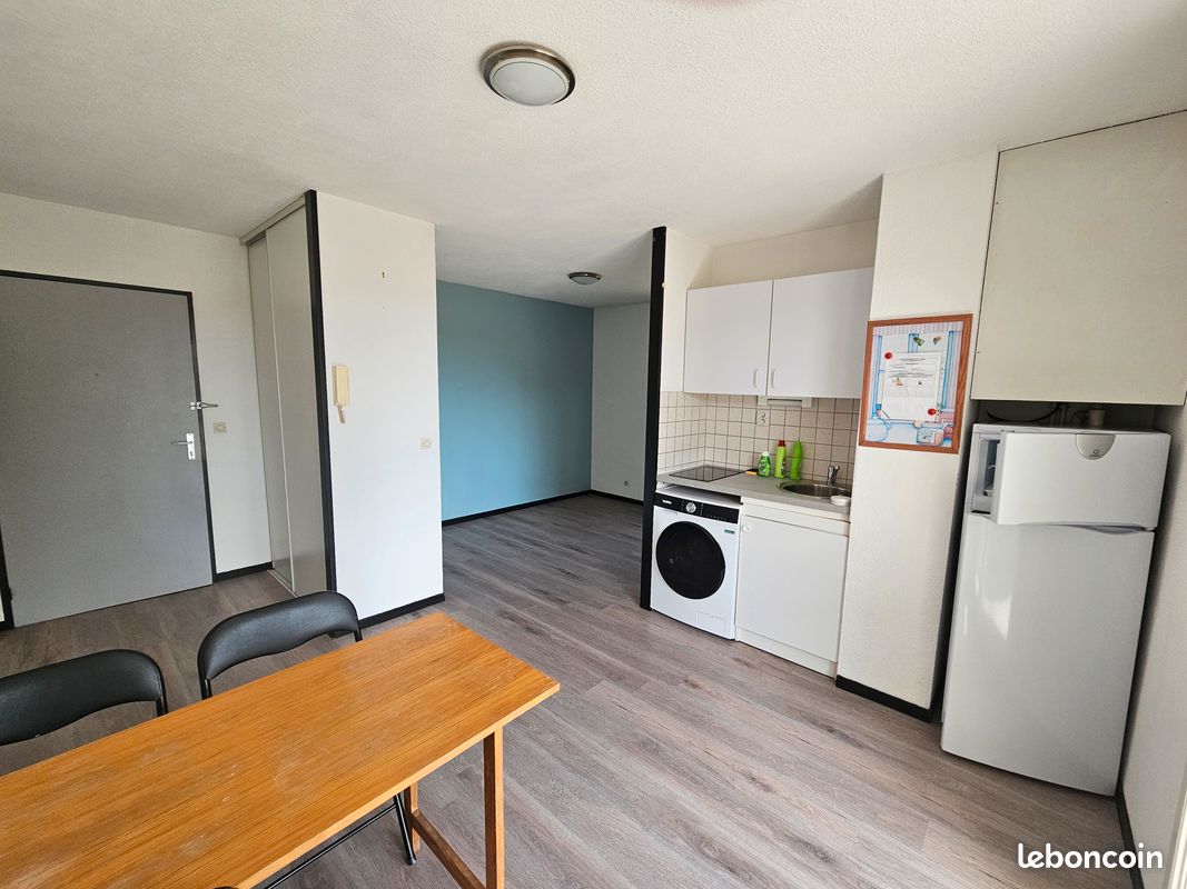 Appartement 1 pièce 27 m² · à Pau · 27 m² · 400 €