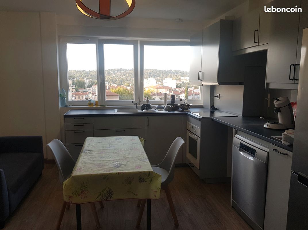 Appartement 5 pièces 70 m² · à Oullins-Pierre-Bénite · 70 m² · 480 €/mois