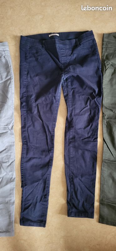 3 pantalons Camaïeu Taille M/L (image 2)