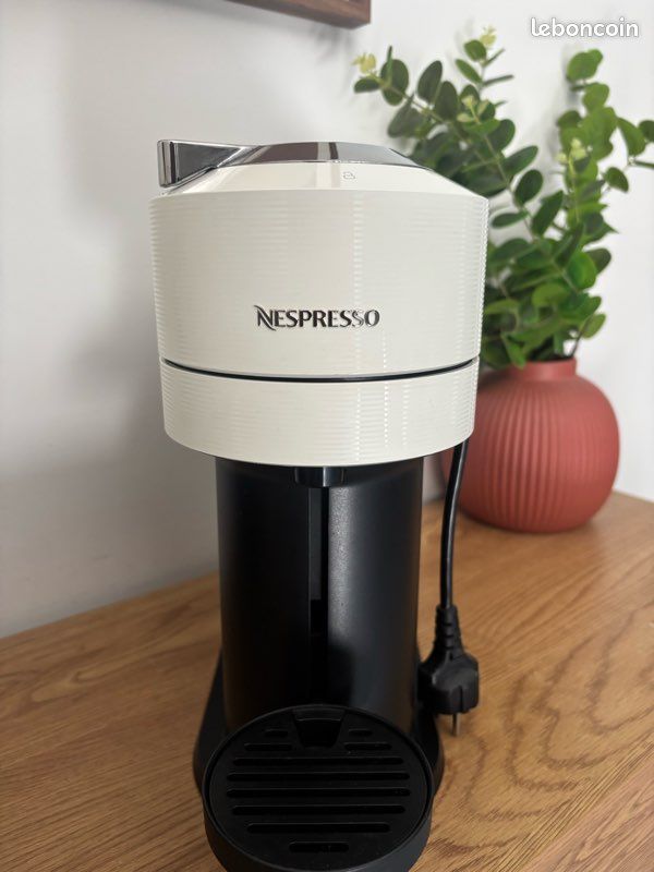 ☕ Machine à café Nespresso Vertuo Magimix – Blanc & Noir (image 3)