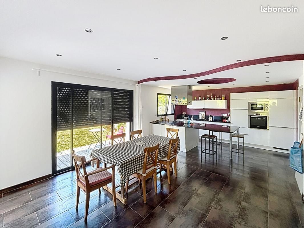 Maison 7 pièces 160 m² · à La Chapelle-des-Fougeretz · 160 m² · 471 150 €