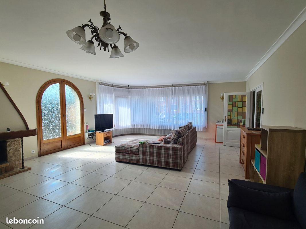 Maison 4 pièces 141 m² · à Hallennes-lez-Haubourdin · 141 m² · 389 000 €