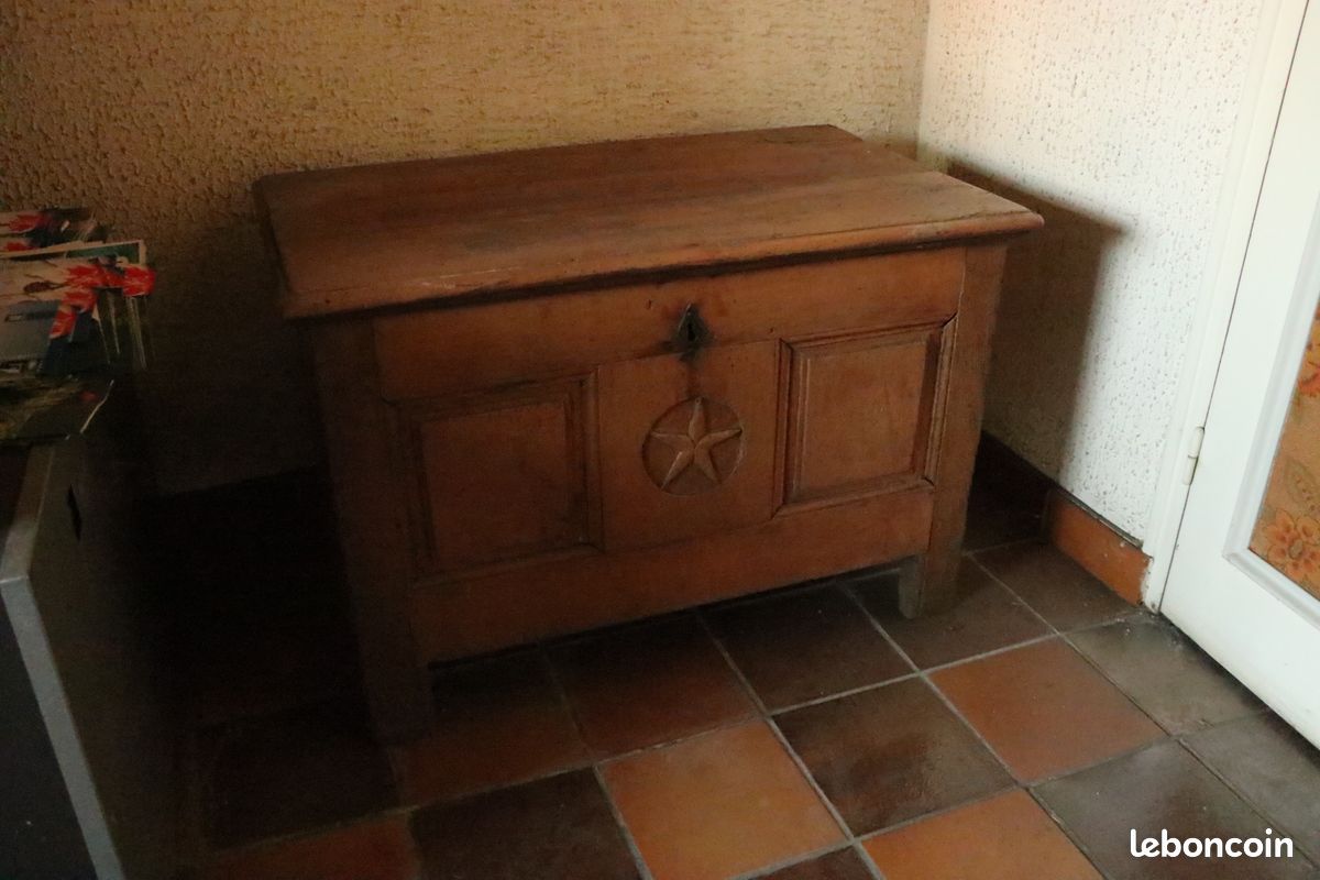 Joli coffre ancien (image 1)