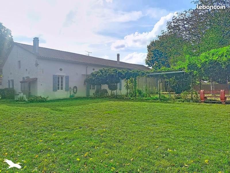 Maison 4 pièces 148 m² · à Petit-Bersac · 148 m² · 228 000 €