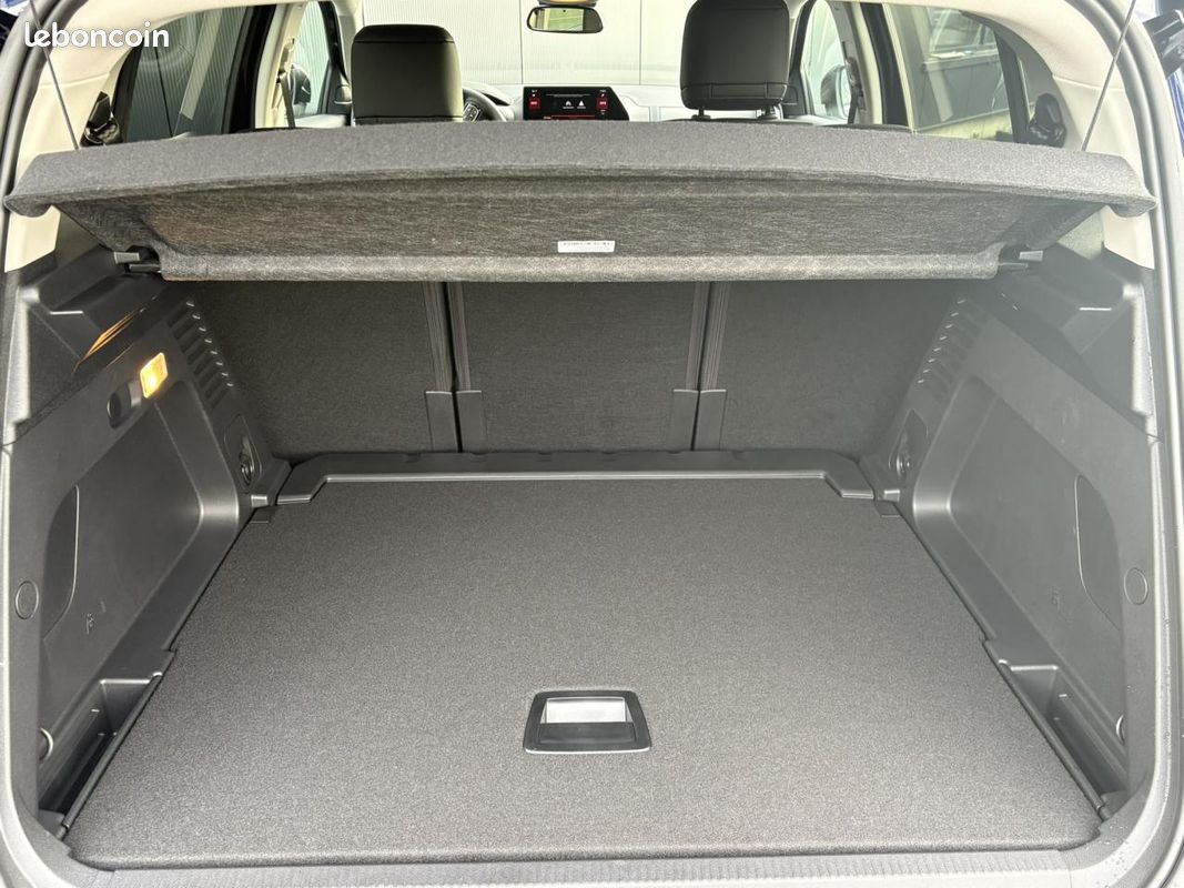 CITROEN C5 AIRCROSS 1.5 BlueHDI 130 EAT8 Max avec Hayon electrique et Ambiance Urban Black (image 15)