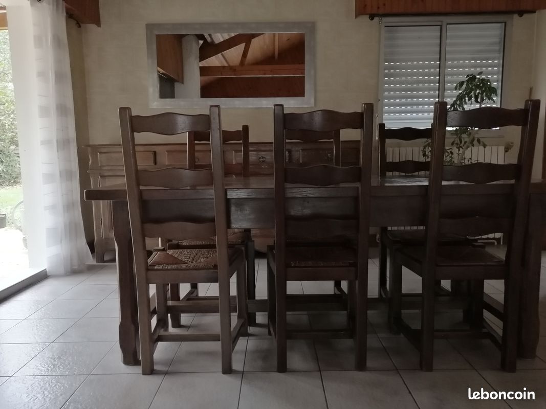 Salle à manger en chêne massif (image 1)