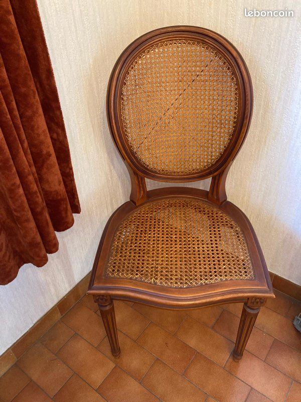 Suite de quatre chaises Louis XVI - XVIIIe siècle - N.107191