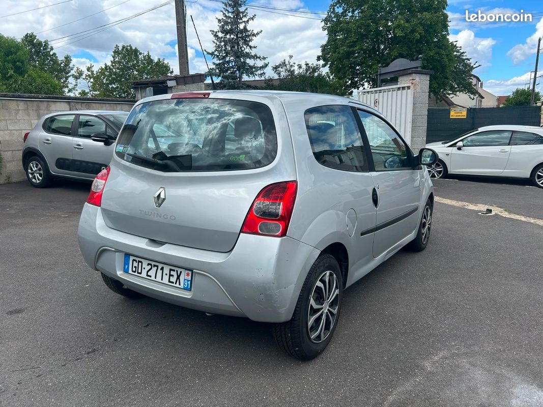RENAULT TWINGO II 1.5 dCi 65 Dynamique (image 4)