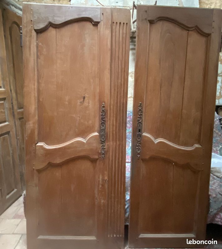 Armoire ancienne avec marqueterie (image 2)