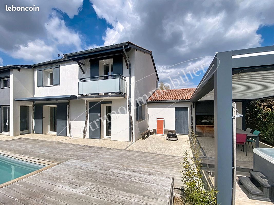 Maison 7 pièces 150 m² · à Genas · 150 m² · 799 000 €