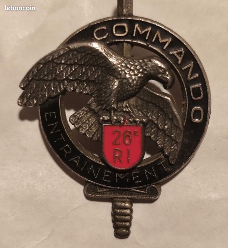 VENDS INSIGNE MILITAIRE brevet Aguerrissement Commando 3eme RPIMa EUR