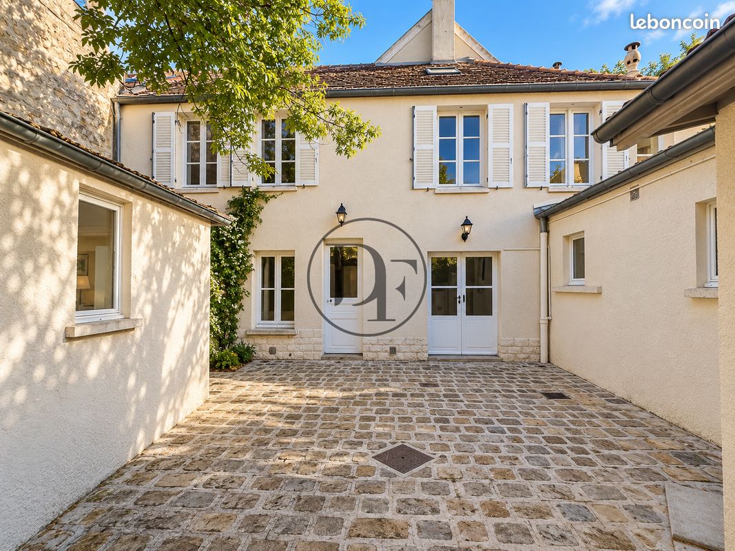 Maison 4 pièces 113 m² · à Fontainebleau · 113 m² · 493 000 €