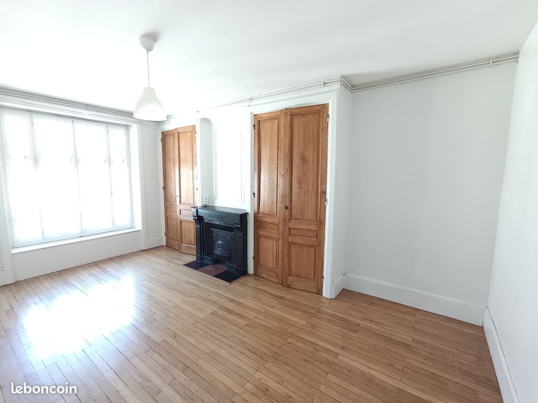 Appartement 2 pièces 55 m² · à Villeurbanne · 55 m² · 806 €