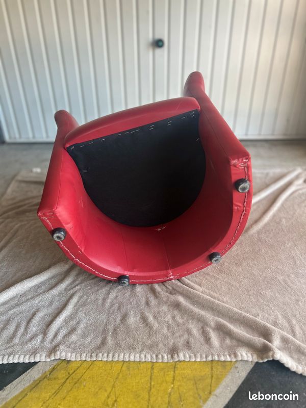 Fauteuil club rouge en simili cuir – 75 cm de haut (image 4)