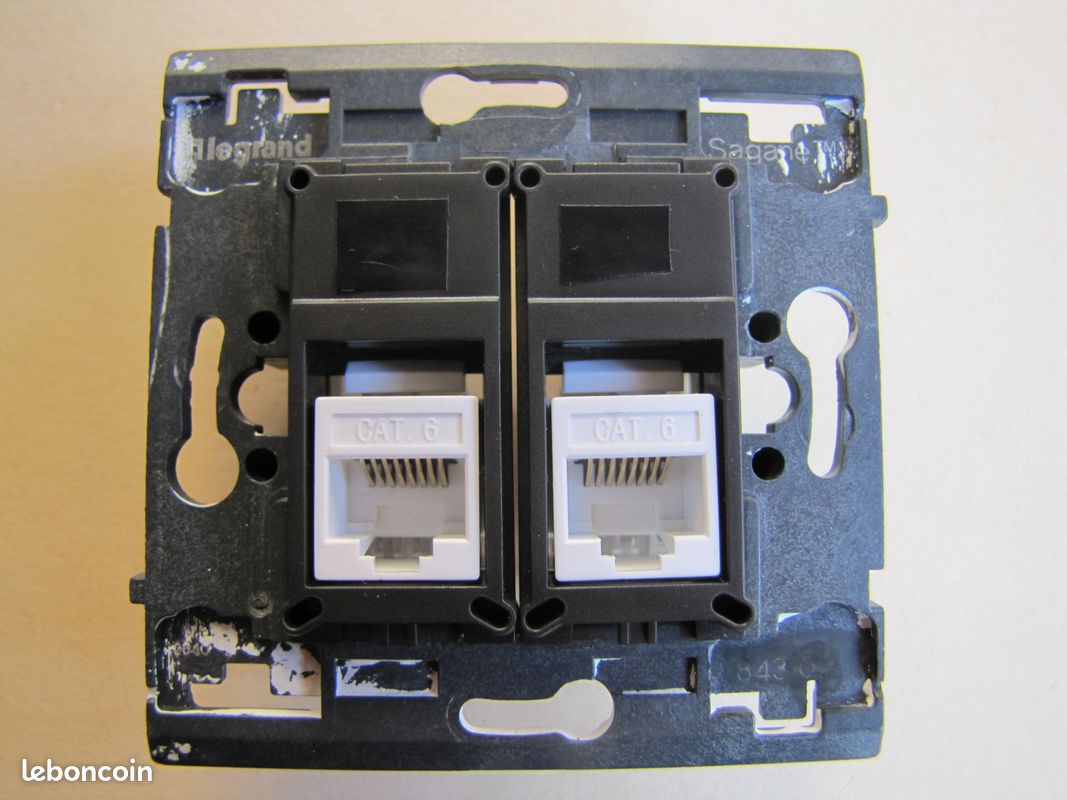Prise RJ45 Double Legrand 843 38 – STP Cat 5, Neuve En Boîte Individuelle