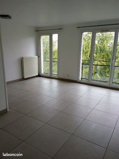 Appartement 2 pièces 42 m² · à Évry-Courcouronnes · 42 m² · 800 €/mois