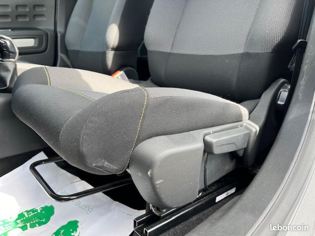 CITROEN C3 1.2 PureTech 12V - 83 S&S You (image 18)