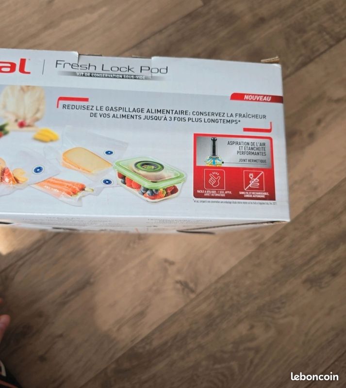 tefal kit sous vide fresh lock pod Bonjour, j'ai commandé le kit sous-vide Fresh Lock Pod de TEFAL. Est-ce que  certains d'entre vous l'utilisent ? Est-il compatible avec une autre marque  ? main image 1
