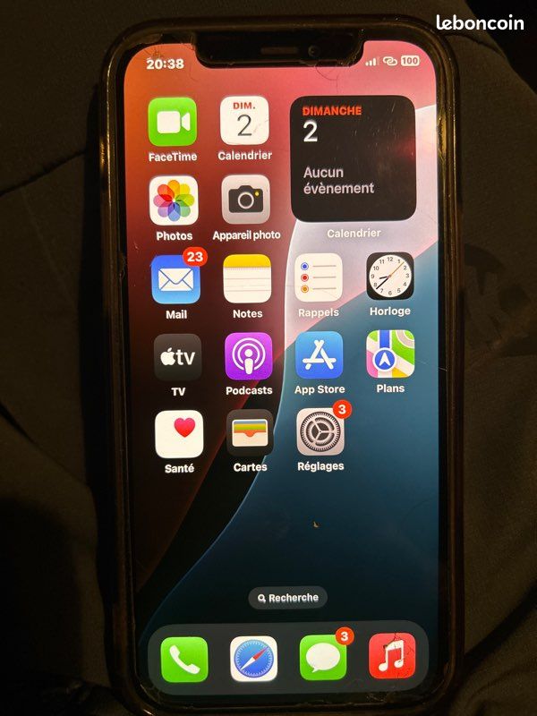 IPhone 12 (image 1)