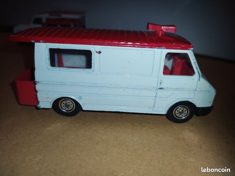LAND-ROVER SERIE 1 1953 ORANGE DINKY TOYS 1954 1/43° SANS BOITE