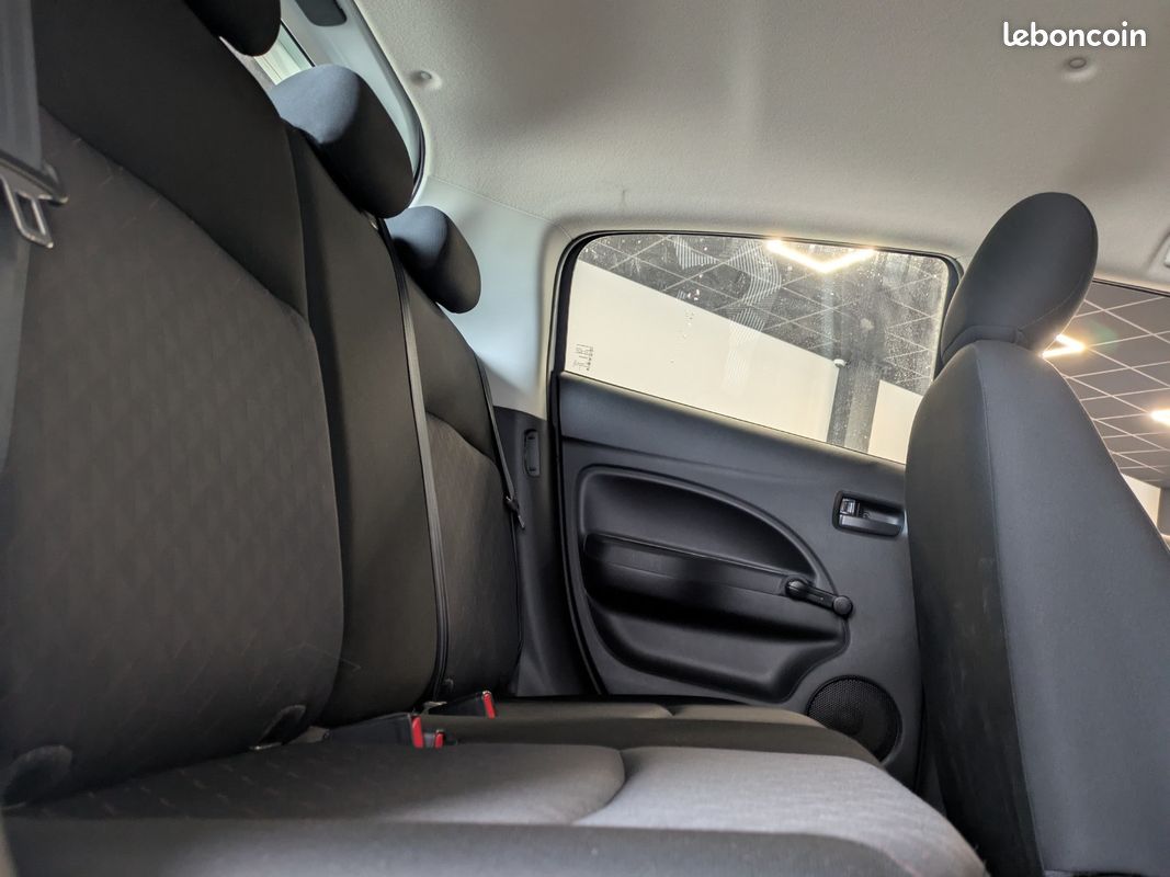 MITSUBISHI SPACE STAR MY19 1.0 MIVEC 71cv / Clim / 5 Portes / Crit'Air 1 (image 4)