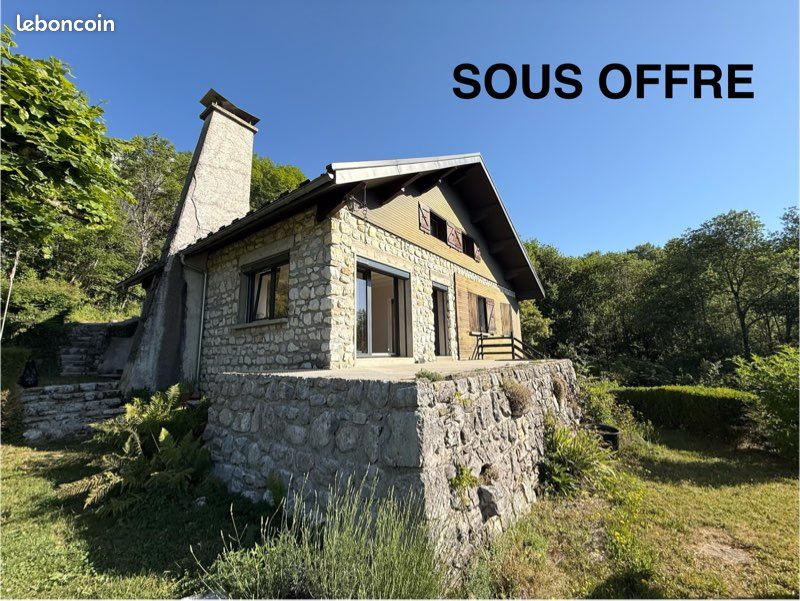 Maison 6 pièces 125 m² · à Plateau-des-Petites-Roches · 125 m² · 460 000 €