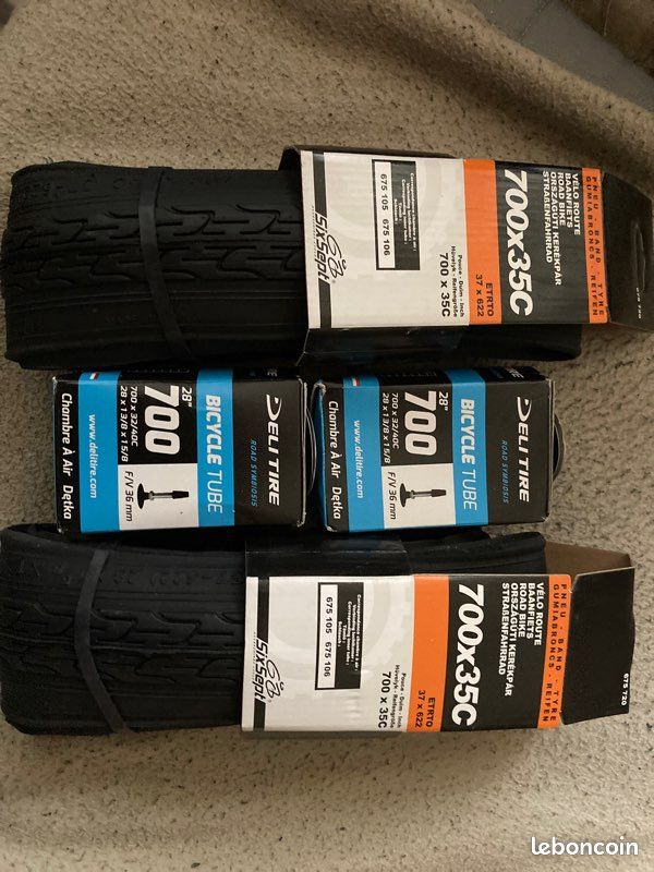 Pneus 700 x 35C et chambres à air 700x32/40C en lot de deux