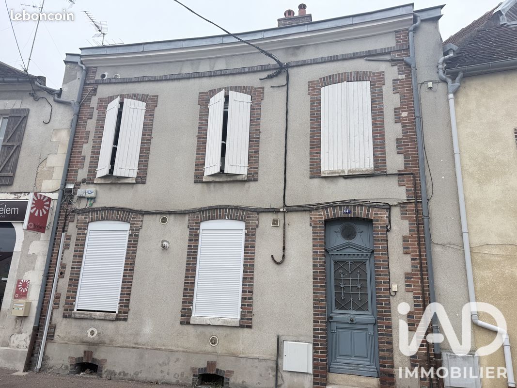 Immeuble 2 pièces 109 m² · à Joigny · 109 m² · 173 000 €