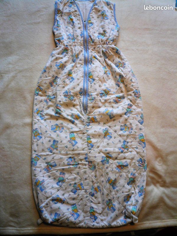 Gigoteuse blanche motifs bleus (image 1)