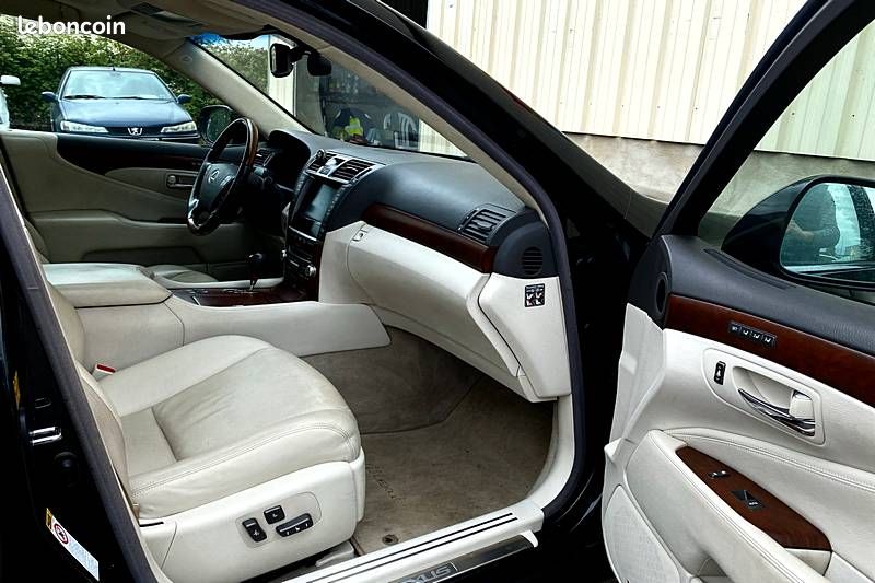 LEXUS LS 460 4.6 i 367CH 4WD BVA8 Pack Président - Garantie 12 mois (image 11)