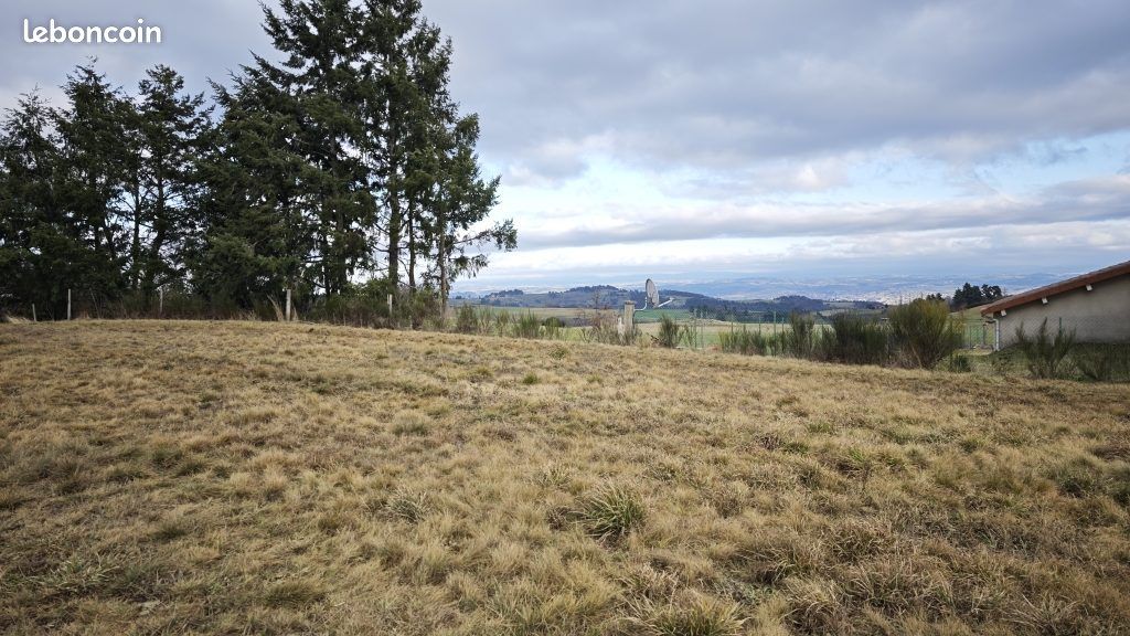Terrain 2000 m² · à Valprivas · 2 000 m² · 58 000 €
