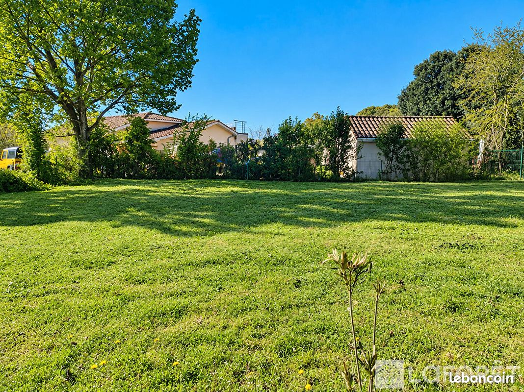 Terrain 500 m² · à La Réole · 500 m² · 39 000 €