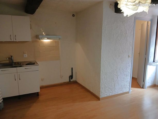 Studio 1 pièce 25 m²
