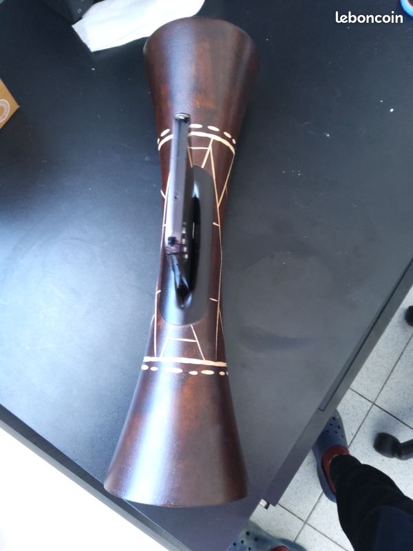 Enceinte de téléphone en bois (image 3)